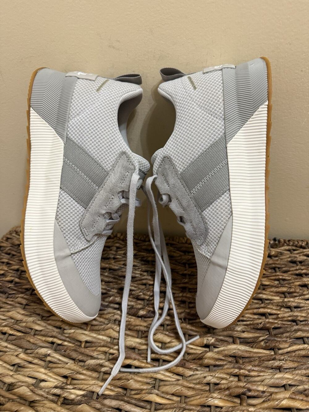 Sorel Out ‘N About III Low Sneaker Moonstone Grey Women’s Size 9